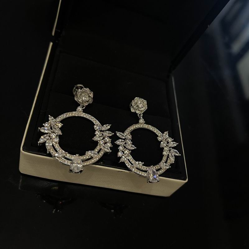 Piaget earring 04lyx11